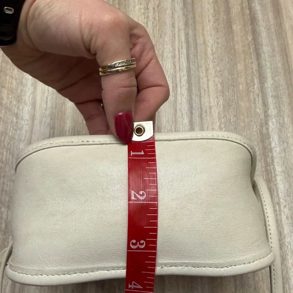 Coach Vintage 90’s Mini Hadley Bag in White Leather #0026-304 Shoulder/Crossbody - Picture 16 of 16